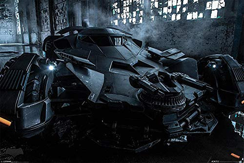 Batman vs Superman Poster - Batmobile (91,5X 61 cm) + 2 St. transparente Posterleisten mit Aufhängung