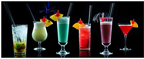 Wallario Glasbild Bunte Cocktails vor schwarzem Hintergrund - 32 x 80 cm Wandbilder Glas in Premium-Qualität: Brillante Farben, freischwebende Optik