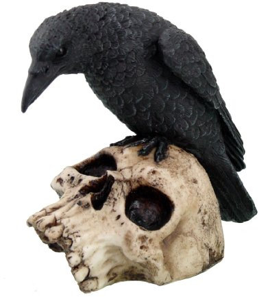 Rabe sitzt auf Totenkopf - Deko Figur