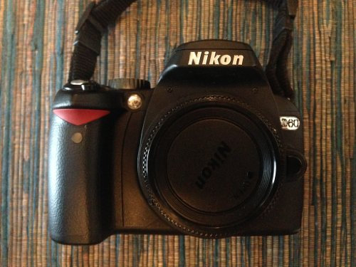 Nikon - D60 (body) (black)