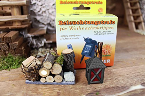 Oelbaum Krippenbeleuchtung Krippendeko - Holzlager Holzstoß mit Korb und LED Beleuchtung komplett MIT Trafo + 2 m Kabel + 5er Anschlussleiste + Laterne MIT Lämpchen Licht Weiss