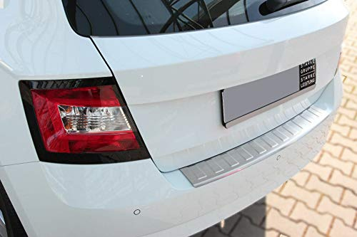 RECAMBO Ladekantenschutz Edelstahl kompatibel für Skoda Fabia III | ab 2014 - matt gebürstet mit Textur - Styling und Schutz für die Stoßstange