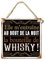 Plaque déco métal 20 x 20 cm elle m'entraîne au bout de la nuit la bouteille de whisky !
