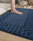 COLOR&GEOMETRY Kleine Badteppiche rutschfest Waschbar- 40 x 60 cm Absorbierende Badvorleger Weiche Badezimmerteppich, Marineblau Badematte für Badezimmerboden, Dusche, Badewanne, Waschküche