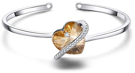 Lisandra Scott Armband, Armreif mit Funkelnden Kristallen für Damen mit Herz Symbol für Liebe in Juweliersqualität, Schmuck mit Kristall Stein Herzen Silber AAA Qualität