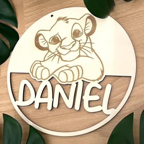 NoriKids Türschild aus Holz & individuellem Namen | Namensschilder für die Tür | Schild für Kinderzimmer & Zimmertür | Motiv Löwe | personalisierte Geschenke