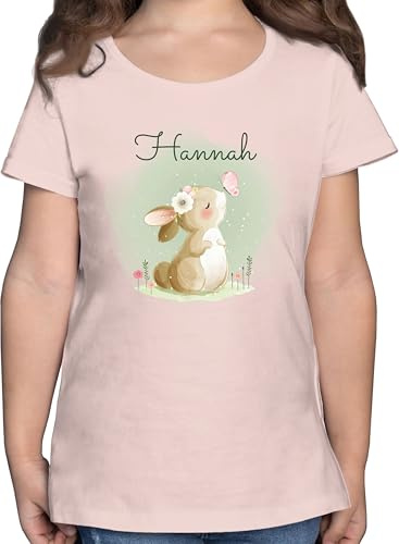 Geschenk mit Namen personalisiert by Shirtracer - T-Shirt Mädchen - Süßer Hase mit Name personalisiert I Hasen Geschenk Bunny I Rabbit I Kaninchen
