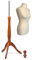 fella4stores Basic Schneiderpuppe, Damen Schneiderbüste aus PU Schaum, S (36/38) mit Überzug Creme-weiß und Holz-Dreibein Mahagonibraun, in Höhe verstellbar, ideal für Kleiderpräsentation
