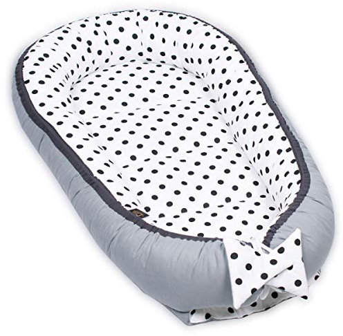 PaLulli Kuschelnest 2-seitig Babynest Babynestchen Baby Nest Nestchen Reisebett Wickelauflage Kuschelbett, Kokon Kokon für Babybett - Babys und Säuglinge, 100% Baumwolle Oeko TEX (Schwarze Punkte)
