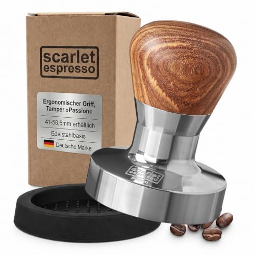 scarlet espresso | Tamper »Passion« für Barista; mit ergonomischem PVC- oder Edelholzgriff nach Wahl und Präzisions-Edelstahlbasis (Set 57 mm & Tamperablage)