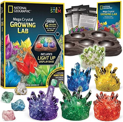 NATIONAL GEOGRAPHIC Mega Kit de Cultivo de Cristales - Cultive 6 Cristales Rápidamente (3–4 Días), con Exhibidor Iluminado, 4 Muestras de Cristal Genuino, Kit Científico Exclusivo de Amazon