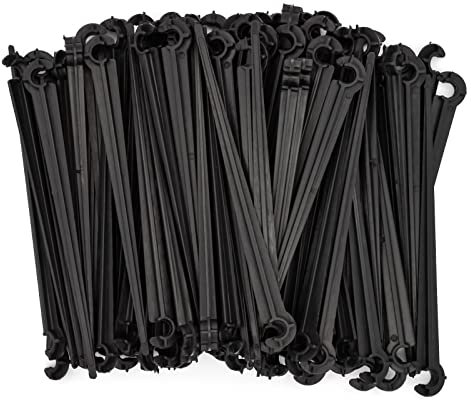 Bailinks Soporte para manguera de tubo en forma de C, 100 piezas de tubos de riego de color negro, sistema de riego, herramientas para sostener tubos de riego por goteo de 4/7 mm en el jardín