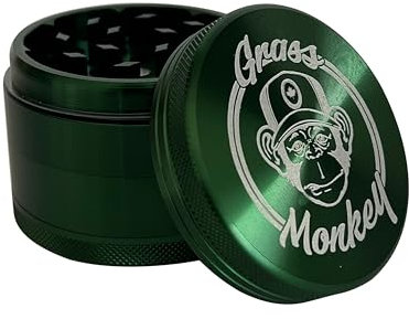 Grass Monkey® Aluminium Grinder – 4-teilig, Ø 5,5 cm – Robuste Kräutermühle mit scharfen Zähnen & Pollensieb – Inklusive Schaufel - Green