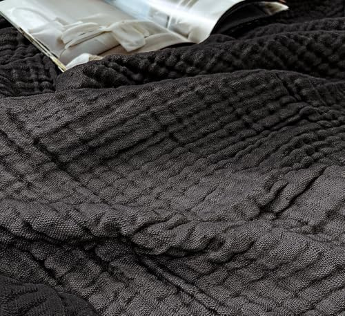 DerF HOME Muslin Decke Schwarz 150×200 cm – 4-lagige Muslindecke aus Baumwolle, atmungsaktiv, pflegeleicht & waschbar bis 60 °C, für Sofa, Bett & Alltag