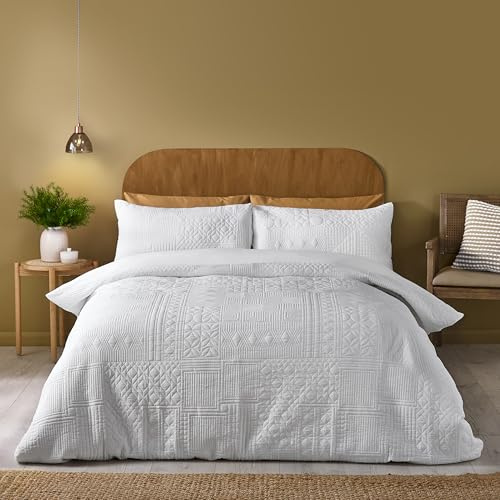 Catherine Lansfield Folkstone Geo Super King Duvet Cover Set with Pillowcases White