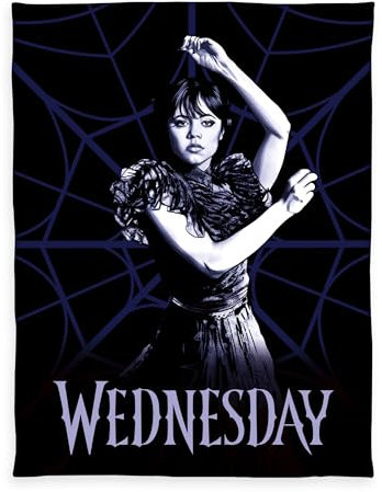 Herding Wednesday Fleece-Decke, ca. 130x170 cm, 100% Polyester, Schwarz