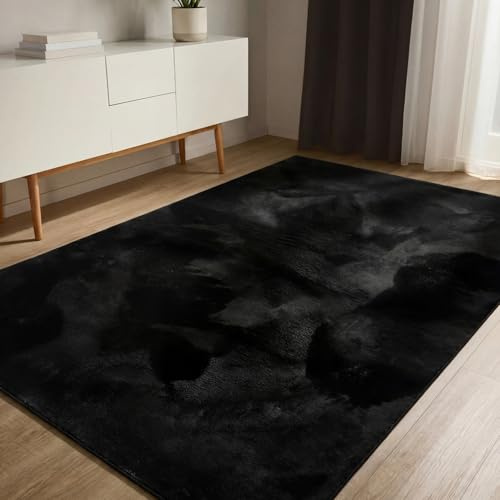 benuta Basic Kunstfaser Fellteppich Furry - Schwarz 120x170 cm - Weicher Wohnzimmerteppich - Anti-Rutsch-Rückseite - Waschbar - Für Fußbodenheizung geeignet