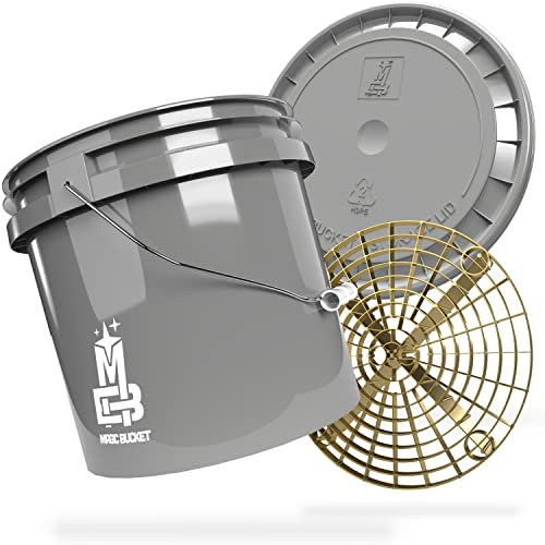 MAGIC BUCKET | Auto Handwäsche Bundle | Wascheimer mit passendem Eimer Deckel 3,5 US GALLONEN ca. 13 Liter | Mit Grit Guard Eimereinsatz Schmutzsieb | Waschset Grau/Gold