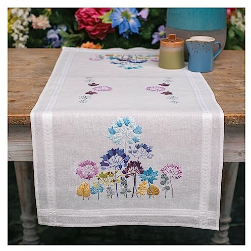 Vervaco Stickpackung Kreuzstich Set Vorgedruckt Tischläufer Allium in Blau und Lila Stickdecken Vorgezeichnet DIY Basteln Kreativ Stickläufer zum Selbersticken 40 x 100 cm Stickset
