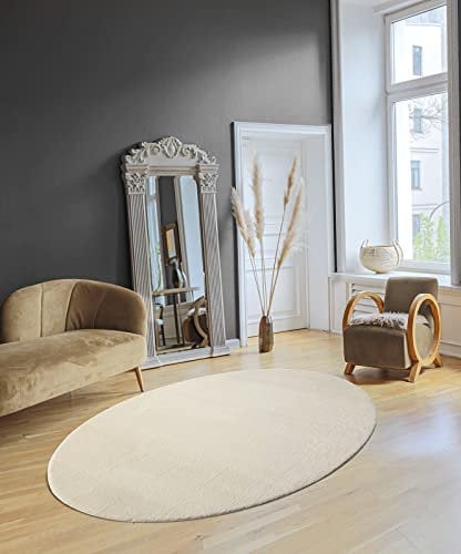 Mia´s Teppiche Taos kuscheliger Kurzflor Teppich, Anti-Rutsch Unterseite, Waschbar bis 30 Grad, Super Soft, Felloptik, Creme, 140 x 200 cm oval