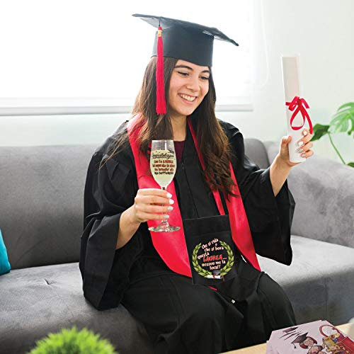 Vaso de graduación con portavasos, un regalo original y divertido para celebrar una graduación.