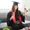 Vaso de graduación con portavasos, un regalo original y divertido para celebrar una graduación.