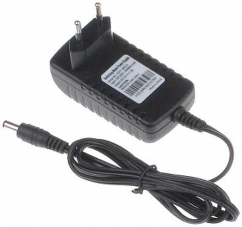 Danitech Netzteil 230V AC / 12V DC / 1,5A mit 5,5mm / 2,1mm Stecker