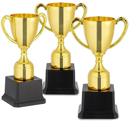 Blue Panda Siegerpokal (Set, 3 Stück) – Ideal als Preis für Wettkämpfe, Turniere, Sportveranstaltungen und mehr - Kunststoff – Goldfarben, 10,8 x 7,4 x 17,7 cm - Ausverkauf