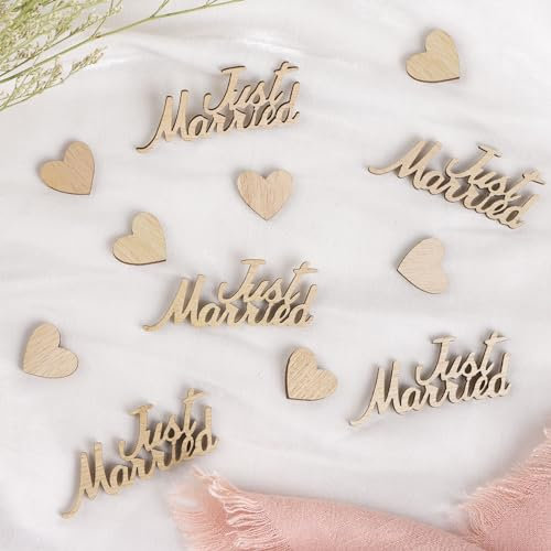 BETESSIN Tischdeko Hochzeit - 60 Stück Just Married Konfetti aus Holz - Herz Streudeko Hochzeit - Rustikale Tischdekoration zur Hochzeit, Just Married Deko uvm.