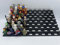 Vitrine Aufsteller Tribüne 90 Minifiguren passend für IKEA Kallax Schrank schwarz mit weißen Plates