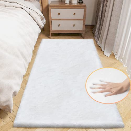 ORINOVA Teppich Läufer Waschbar Weiß Fellteppich 60x180 cm Flauschig Kunstfell Kurzflor Teppich Wohnzimmer Schlafzimmer Kinderzimmer Deko Weich Rechteckig