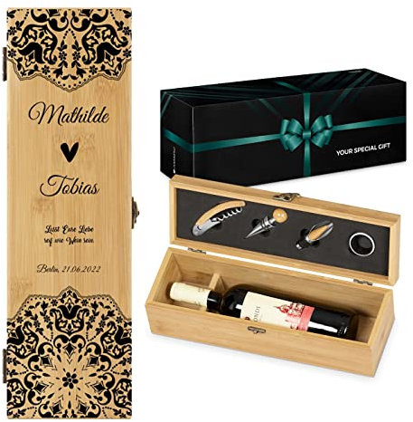Maverton Weinbox für 0,7L Weinflasche - Wein Holzbox personalisiert + 4er Weinzubehör - Weinset Weinkiste - aus Bambus - Braun - Geschenk zum Hochzeitstag Paare - Liebespaar