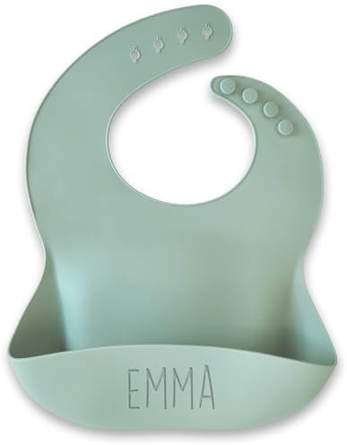 gutmarkiert – Personalisiertes Silikon Lätzchen für Baby – Abwaschbares Baby Lätzchen aus Silikon – Abwaschbar – mit Auffangschale personalisierbar mit eingraviertem Namen – Salbegrün