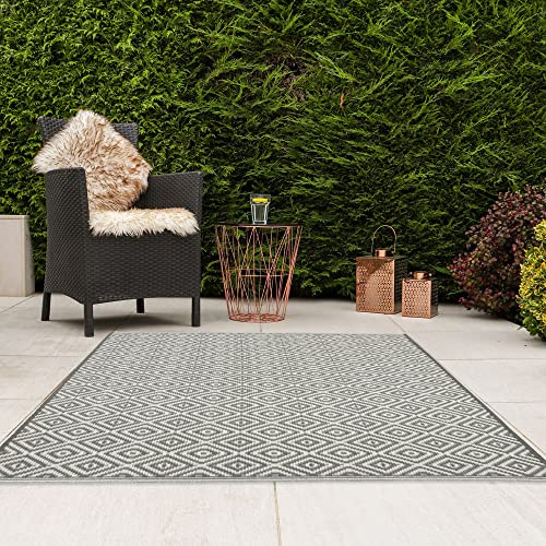 JVL Lightweight Reversible Plastic Woven Outdoor Rug, 120x170cm, Diamond
