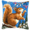 Vervaco Kreuzstich Stickpackungen Kissen Stickerei Set Anfänger Vorgedruckt Eichhörnchen im Winter DIY Set Kreativ Set Für Erwachseneca. 40 x 40 cm Bastelset Handwerker Haus Dekoration