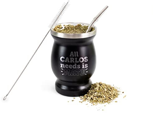Made in Gift Kit de Vaso Negro para Mate Argentino 250ml All I Need Is Personalizado con Nombre Grabado sobre Acero Inoxidable de Doble Pared Térmica con Bombilla y Cepillo para Limpiar