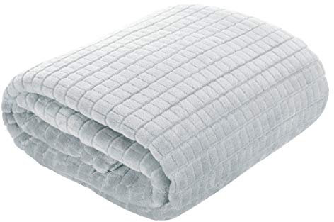 Design91 Kuscheldecke Cindy 2, weiche, Flauschige Wohndecke, Steppdecke, MIKROFASER, 70x160, 150X200, 170x210, 220x200 cm, Silber, 200 x 220 cm