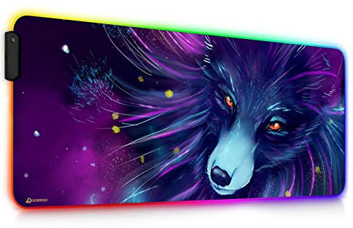 DORRISO RGB Tappetino per Mouse Gaming 12 Effetti Luce 900x400mm XXL Grande LED Mouse Pad Superficie Liscio Base Gomma Antiscivolo Tappetino per Computer PC e Laptop Tappetino per Mouse Lupo Viola