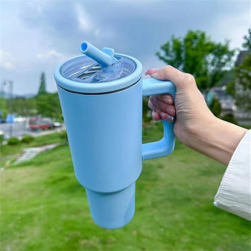 Vaso con popote abatible de 40 onzas con asa, adecuado para portavasos de coche, a prueba de fugas, vaso de agua de viajero, material de acero inoxidable 304... (Light blue)