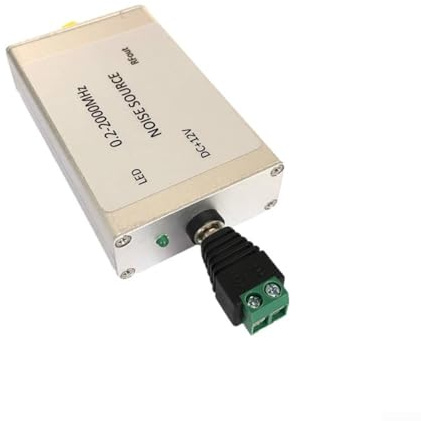 Generador eficiente de señal de ruido con capacidad de medición de parámetros S21 para entusiastas y profesionales de RF