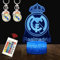 Pack Lámpara 3D escudo madrid + 2 llaveros de REGALO del madrid con pelota | Incluye mando a distancia con un total de 16 colores de iluminación | Regalo ideal para niños y adultos