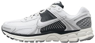 Nike Men's Zoom Vomero 5Sneaker