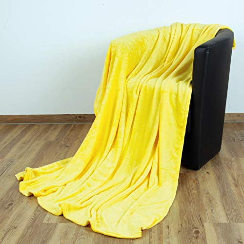 Bestlivings Kuscheldecke Celina 60x80 cm – Kinderdecke & Reisedecke in Gelb | 220g/m² Mikrofaser, beidseitig gleich weich & flauschig – kompakt und wärmend, ideal für Kinder, Reise, Auto und Zugreisen