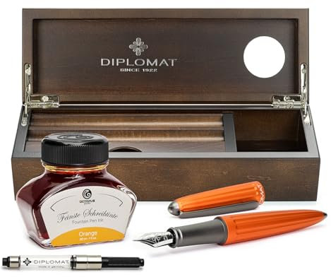 Diplomat Aero Füllhalter Set in orange mit Edelstahlfeder M und farblich perfekt passender Füllertinte im Tintenglas, Tintenkonverter und Stifteablage aus Holz - Wenge, Schreibset