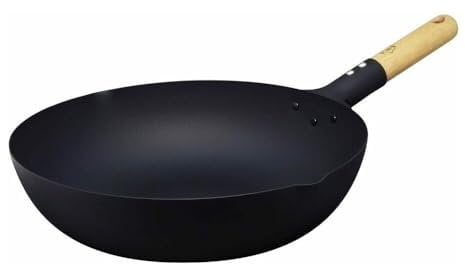 TAKUMI Iron Frying Pan 11 in. Made in Japan MGIT28P