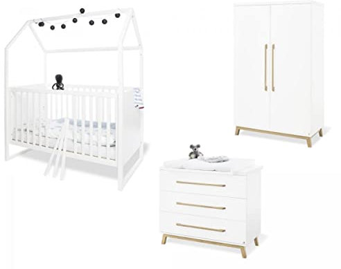Babyzimmer Möbel Set Kinderzimmer 'Hilda & Riva' breit, mit Hausbett, Wickelkommode und Schrank, weiß