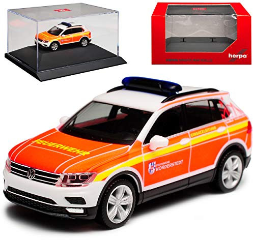 Volkwagen Tiguan II Feuerwehr Norderstedt Einsatzleitung 2. Generation Ab 2015 mit Sockel und Vitrine H0 1/87 Herpa Modell Auto mit individiuellem Wunschkennzeichen