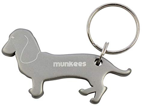 munkees Llavero de perro salchicha con abrebotellas, figura de perro de aluminio y plata, regalo para amantes de los perros