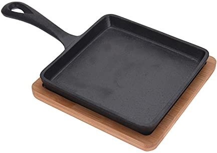 Tapasteller/Eisenpfanne mit Holzbrett neuetischkultur