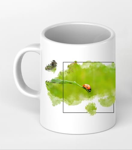 deyoli Kleiner Marienkäfer auf Einer schönen Blume als Motivetasse 4 Eck 300ml, aus Keramik weiß, wunderbar als Geschenkidee oder ihre Neue Lieblingstasse